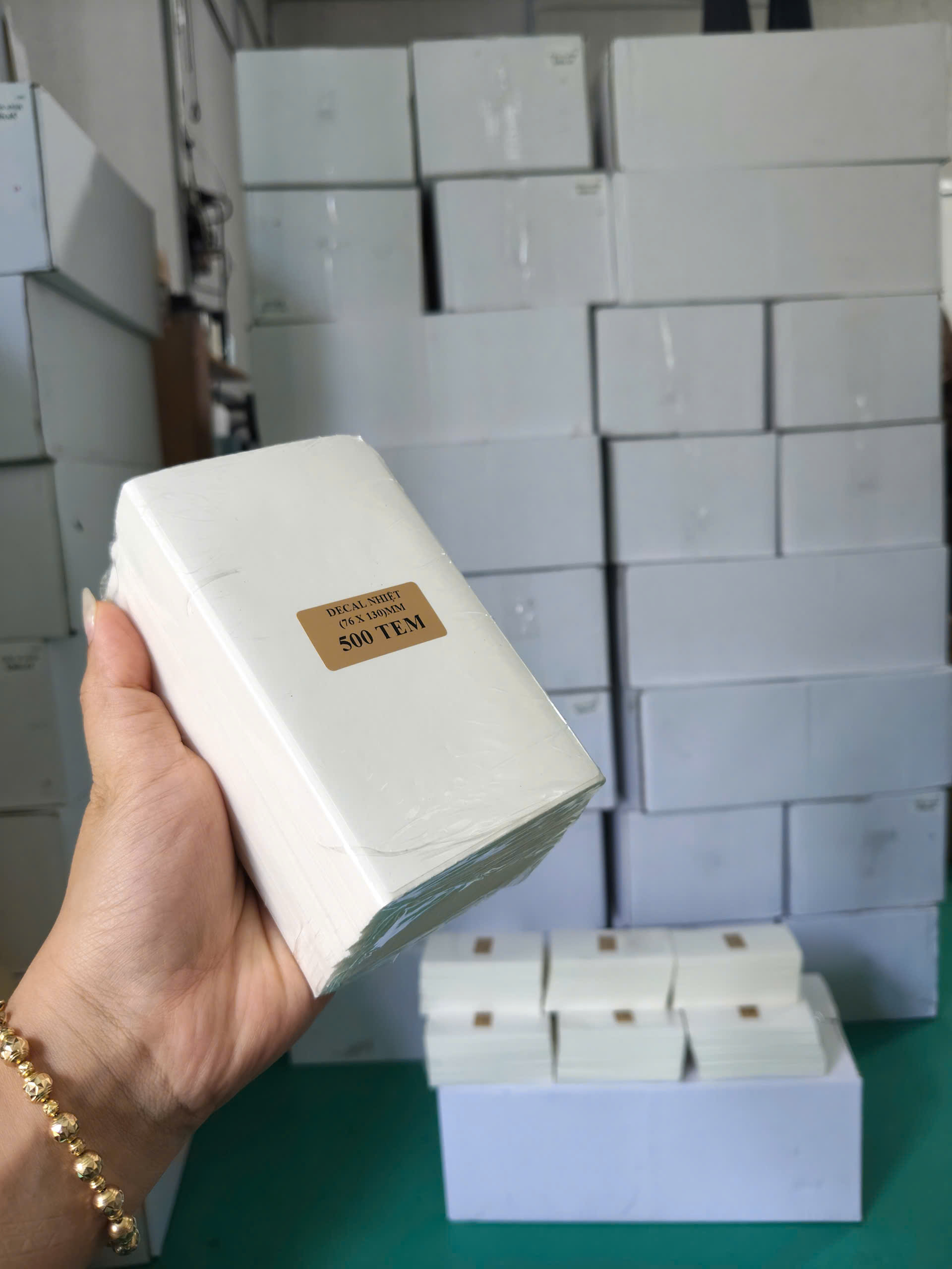 Tem nhãn decal dạng xấp